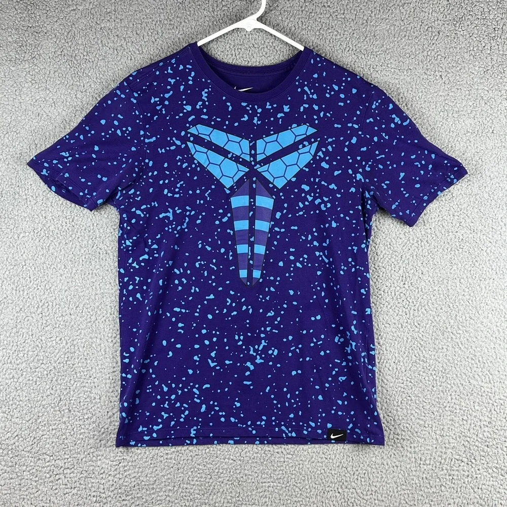 Nike‎ Kobe Bryant Logo T Shirt Men's Medium Purple Mamba Athletic Lakers Paint